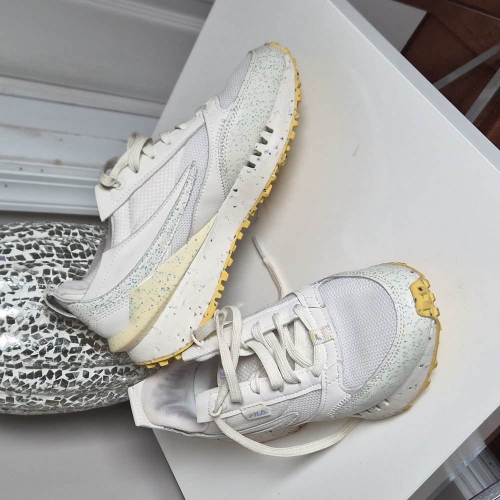 Fila Renno NGeneration White and Yellow With green Splatter Athletic Shoes